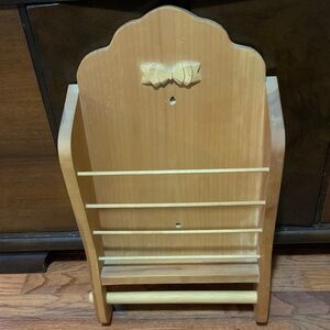 Wooden Towel Rack with Bow Design